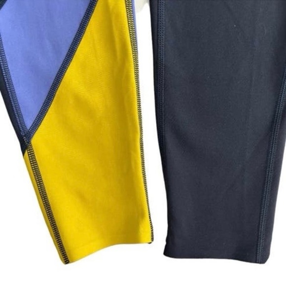 Cotopaxi women’s Mariposa Colorblock 7/8 Leggings - Picture 6 of 12